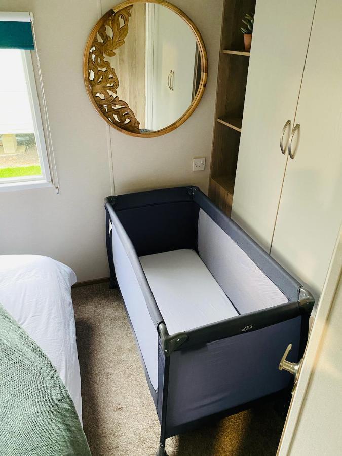 The Sanctuary Holiday Home - Escape The Ordinary Knaresborough Buitenkant foto