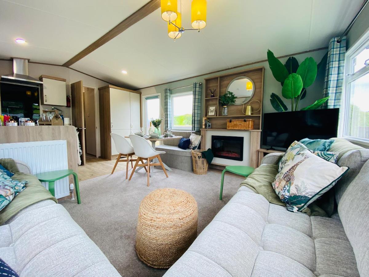 The Sanctuary Holiday Home - Escape The Ordinary Knaresborough Buitenkant foto