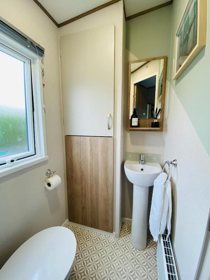The Sanctuary Holiday Home - Escape The Ordinary Knaresborough Buitenkant foto