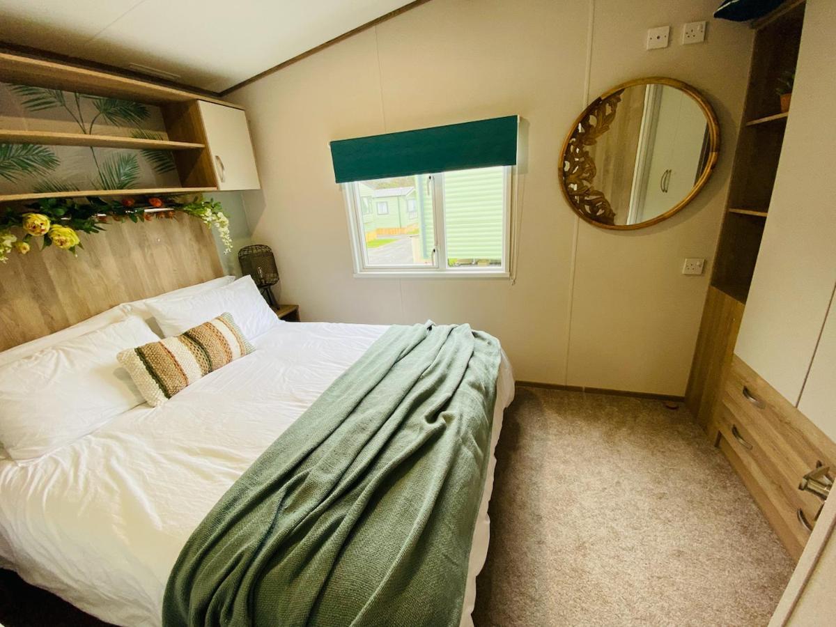 The Sanctuary Holiday Home - Escape The Ordinary Knaresborough Buitenkant foto