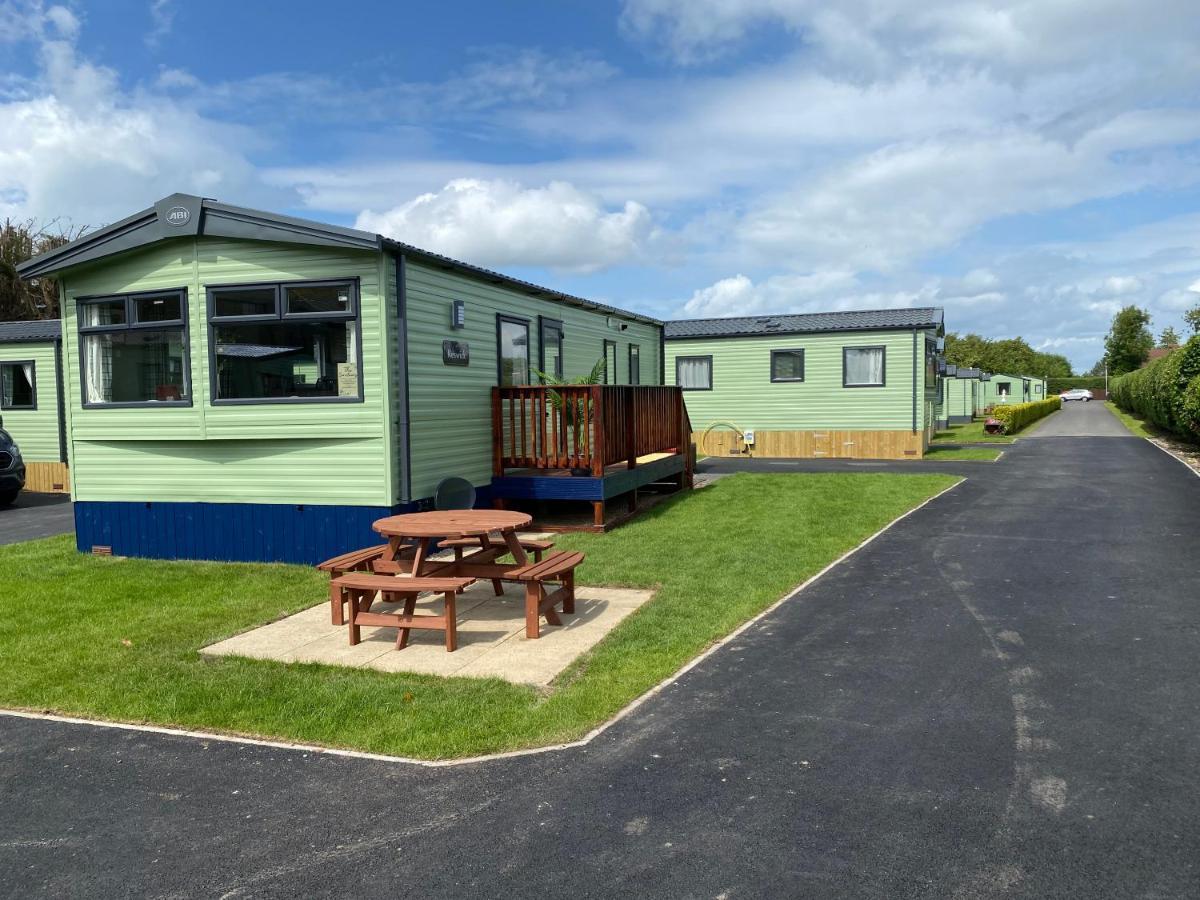 The Sanctuary Holiday Home - Escape The Ordinary Knaresborough Buitenkant foto